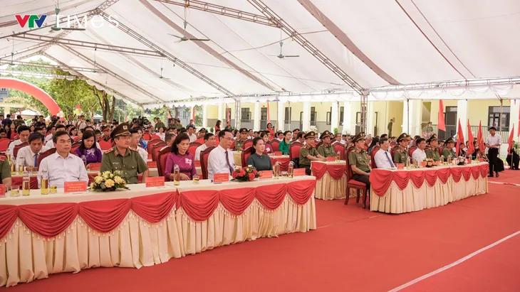 Bộ trưởng Bộ Công an dự Lễ khai giảng năm học mới tại Tuyên Quang - Ảnh 1. Bộ trưởng Bộ Công an dự Lễ khai giảng năm học mới tại Tuyên Quang - Ảnh 1.