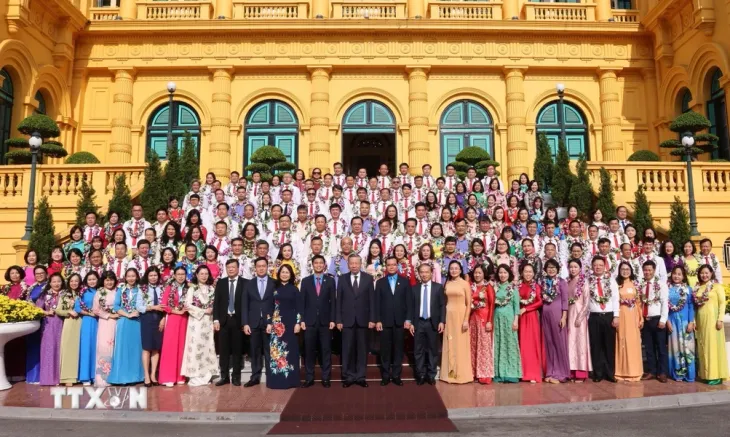 2 đại biểu Đài THVN được tôn vinh trong phong trào thi đua tham mưu giỏi, phục vụ tốt - Ảnh 4. 2 đại biểu Đài THVN được tôn vinh trong phong trào thi đua tham mưu giỏi, phục vụ tốt - Ảnh 4.