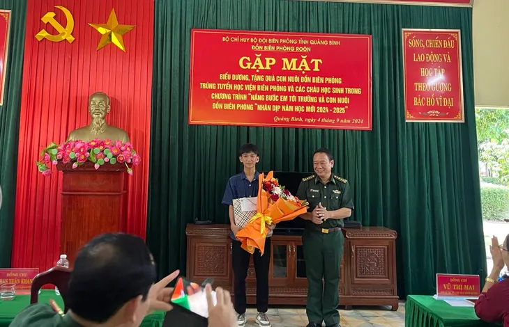 Ước mơ thành sự thật của con nuôi đồn biên phòng Quảng Bình - Ảnh 6. Ước mơ thành sự thật của con nuôi đồn biên phòng Quảng Bình - Ảnh 6.