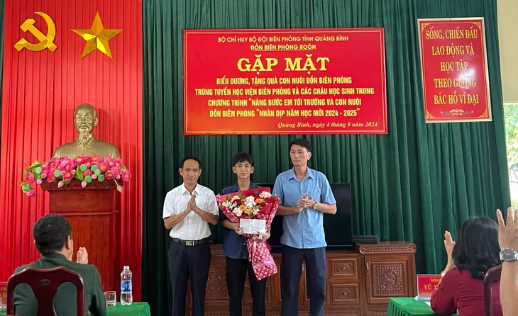 Ước mơ thành sự thật của con nuôi đồn biên phòng Quảng Bình - Ảnh 5. Ước mơ thành sự thật của con nuôi đồn biên phòng Quảng Bình - Ảnh 5.