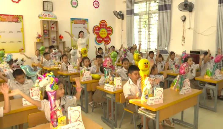 Không khí khai giảng tại Bắc Trung Bộ - Ảnh 3.