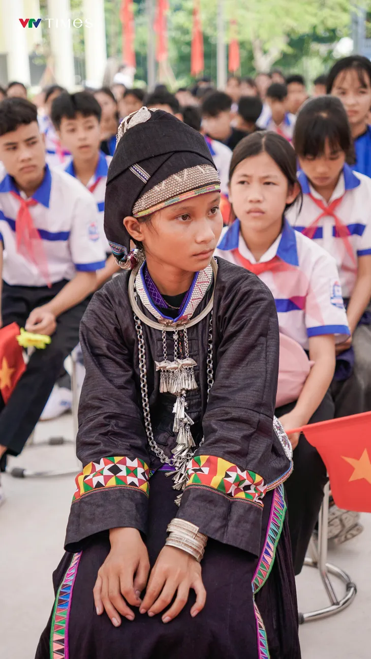 Bộ trưởng Bộ Công an dự Lễ khai giảng năm học mới tại Tuyên Quang - Ảnh 12. Bộ trưởng Bộ Công an dự Lễ khai giảng năm học mới tại Tuyên Quang - Ảnh 12.