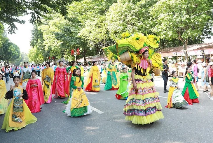 Festival Thu Hà Nội 2024: Nhiều hoạt động hấp dẫn quảng bá giá trị văn hóa du lịch của Thủ đô - Ảnh 2. Festival Thu Hà Nội 2024: Nhiều hoạt động hấp dẫn quảng bá giá trị văn hóa du lịch của Thủ đô - Ảnh 2.