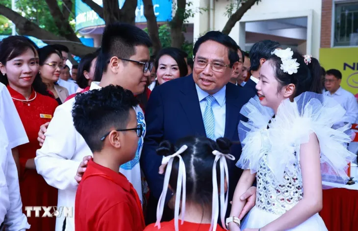 Thủ tướng Phạm Minh Chính dự Lễ khai giảng tại Trường PTCS Nguyễn Đình Chiểu - Ảnh 5. Thủ tướng Phạm Minh Chính dự Lễ khai giảng tại Trường PTCS Nguyễn Đình Chiểu - Ảnh 5.