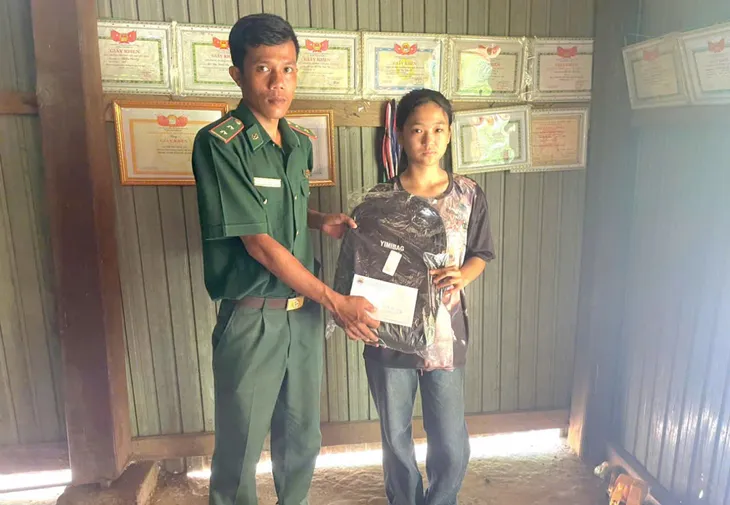 Ước mơ thành sự thật của con nuôi đồn biên phòng Quảng Bình - Ảnh 10. Ước mơ thành sự thật của con nuôi đồn biên phòng Quảng Bình - Ảnh 10.