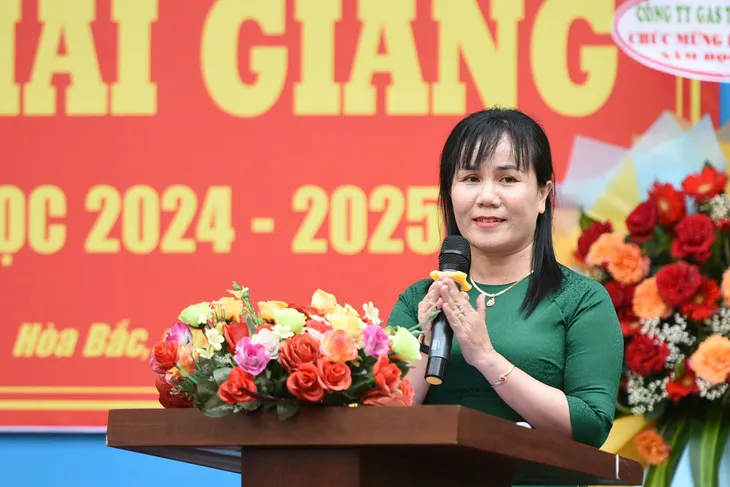 Niềm vui tựu trường trẻ em đồng bào Cơ Tu - Ảnh 14. Niềm vui tựu trường trẻ em đồng bào Cơ Tu - Ảnh 14.