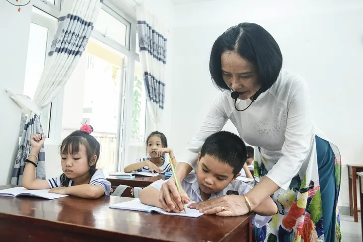 Niềm vui tựu trường trẻ em đồng bào Cơ Tu - Ảnh 19. Niềm vui tựu trường trẻ em đồng bào Cơ Tu - Ảnh 19.