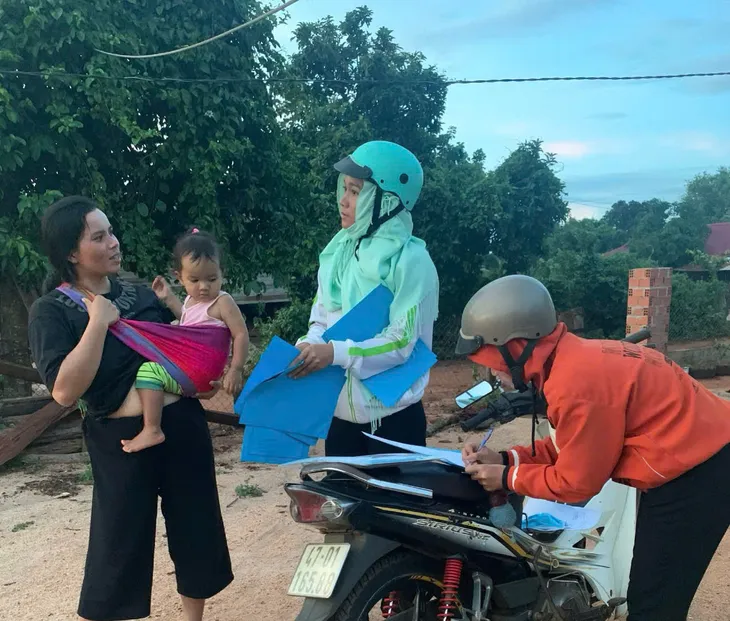 Học sinh Tây Nguyên đón năm học mới xảy ra động đất lớn - Ảnh 6. Học sinh Tây Nguyên đón năm học mới xảy ra động đất lớn - Ảnh 6.