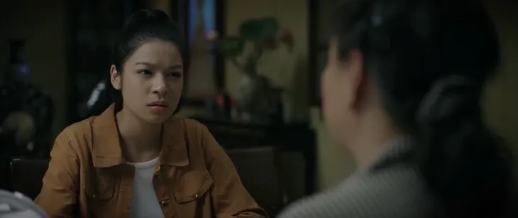 Hoa sữa về trong gió - Tập 7: Khánh ghen tuông tới mức đánh người nhập viện - Ảnh 2. Hoa sữa về trong gió - Tập 7: Khánh ghen tuông tới mức đánh người nhập viện - Ảnh 2.
