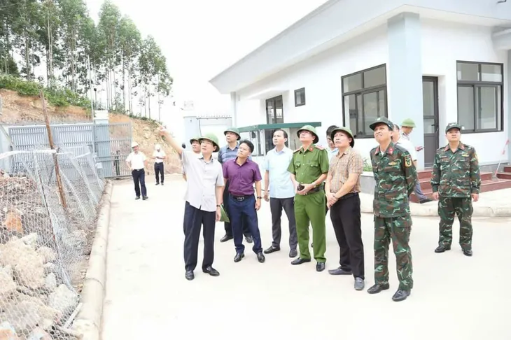 TP Hạ Long huy động hơn 1500 người sẵn sàng ứng phó với bão số 3 - Ảnh 2. TP Hạ Long huy động hơn 1500 người sẵn sàng ứng phó với bão số 3 - Ảnh 2.