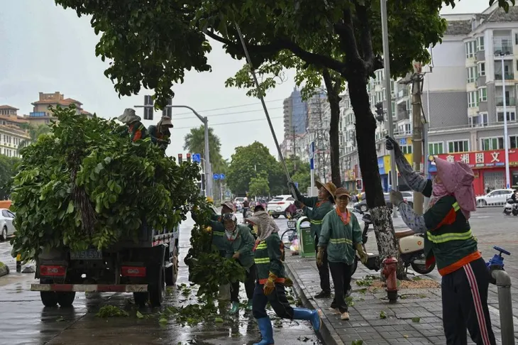 Siêu bão Yagi gây thiệt hại lên đến 8,5 tỷ USD cho tỉnh Hải Nam, Trung Quốc - Ảnh 1. Siêu bão Yagi gây thiệt hại lên đến 8,5 tỷ USD cho tỉnh Hải Nam, Trung Quốc - Ảnh 1.