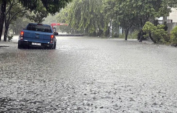 Thời tiết ngày 10/9: Nhiều khu vực mưa dông, có nơi mưa to - Ảnh 1. Thời tiết ngày 10/9: Nhiều khu vực mưa dông, có nơi mưa to - Ảnh 1.