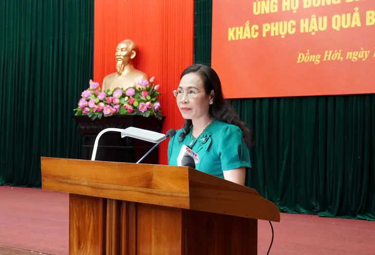 Quảng Bình ủng hộ hơn 5 tỉ đồng cho người dân vùng lũ sau ngày đầu huy động - Ảnh 1.