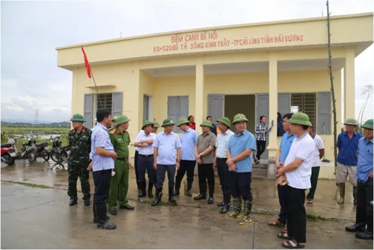 Hải Dương nâng mức báo động nước lũ trên sông Thái Bình - Ảnh 1. Hải Dương nâng mức báo động nước lũ trên sông Thái Bình - Ảnh 1.