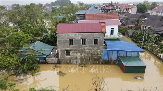 Hà Nội: Một số khu vực trên các tuyến phố, khu đô thị ngập sâu trong nước - Ảnh 3. Hà Nội: Một số khu vực trên các tuyến phố, khu đô thị ngập sâu trong nước - Ảnh 3.