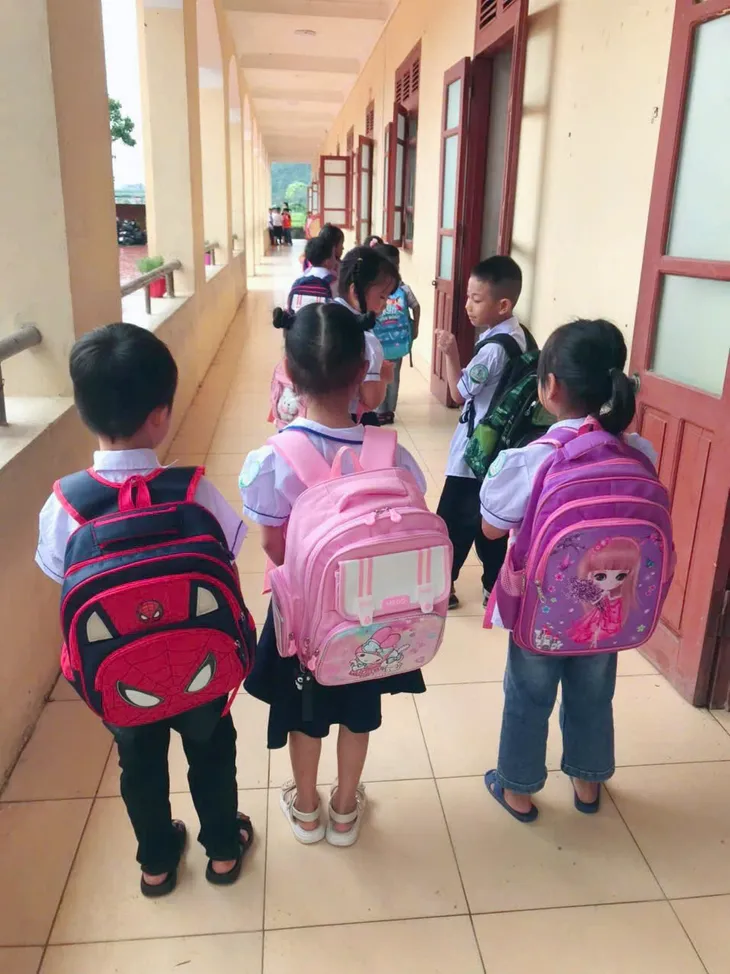TP Hạ Long đã dần trở lại nhịp sống bình thường - Ảnh 1. TP Hạ Long đã dần trở lại nhịp sống bình thường - Ảnh 1.