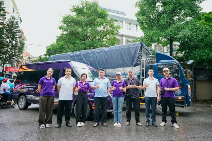 Thẩm mỹ Hoàng Tuấn chung tay tiếp sức cho đồng bào vùng lũ miền Bắc vượt qua bão lũ - Ảnh 2. Thẩm mỹ Hoàng Tuấn chung tay tiếp sức cho đồng bào vùng lũ miền Bắc vượt qua bão lũ - Ảnh 2.