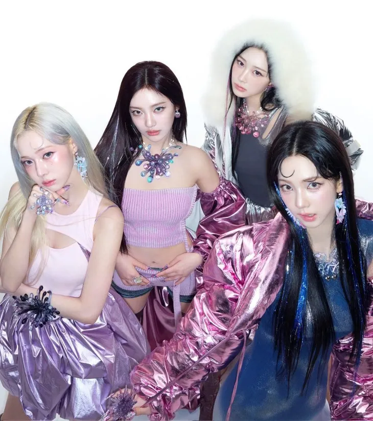 Loạt nữ thần tượng K-Pop chuẩn bị cho sự cạnh tranh khốc liệt vào tháng 10 - Ảnh 1. Loạt nữ thần tượng K-Pop chuẩn bị cho sự cạnh tranh khốc liệt vào tháng 10 - Ảnh 1.