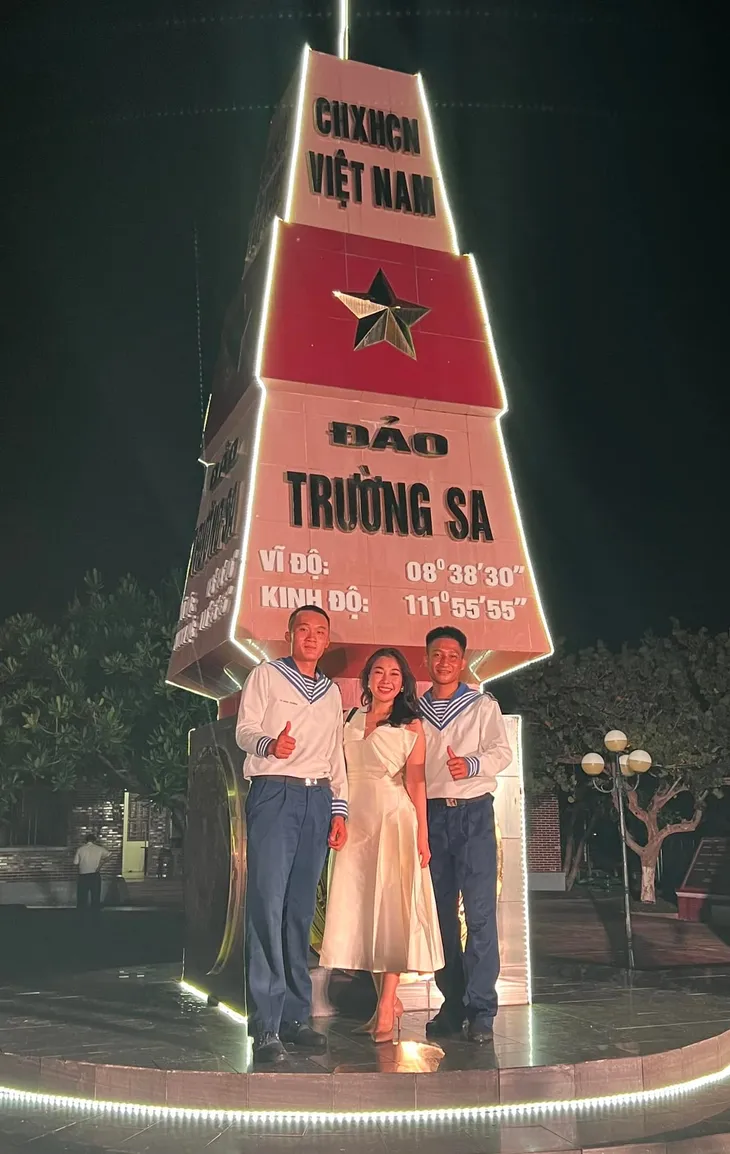 Sao mai Thiên Phú muốn đưa nhạc truyền thống đến gần với khán giả trẻ - Ảnh 2. Sao mai Thiên Phú muốn đưa nhạc truyền thống đến gần với khán giả trẻ - Ảnh 2.