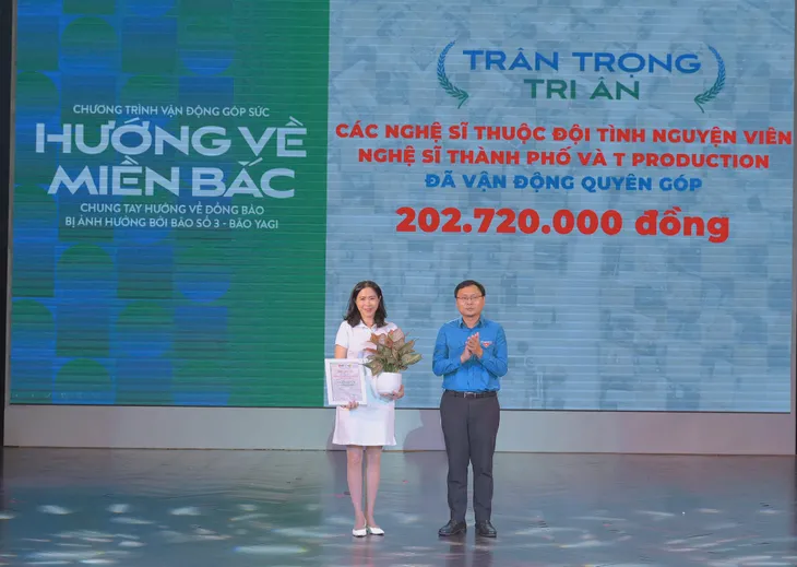 Tuổi trẻ TP Hồ Chí Minh chung tay hướng về đồng bào Miền Bắc - Ảnh 4. Tuổi trẻ TP Hồ Chí Minh chung tay hướng về đồng bào Miền Bắc - Ảnh 4.