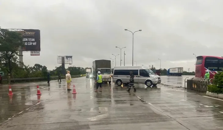 Đề xuất nâng cao nền đường cao tốc Pháp Vân - Cầu Giẽ để chống ngập - Ảnh 1. Đề xuất nâng cao nền đường cao tốc Pháp Vân - Cầu Giẽ để chống ngập - Ảnh 1.