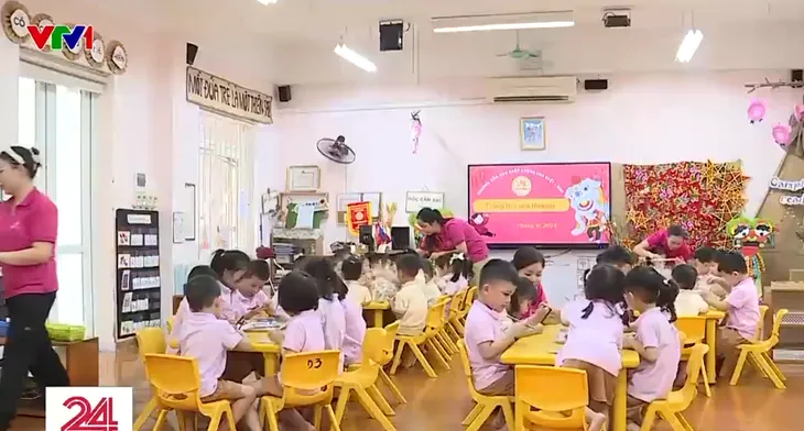 Tấm lòng người Hà Nội gửi bà con vùng lũ - Ảnh 1. Tấm lòng người Hà Nội gửi bà con vùng lũ - Ảnh 1.
