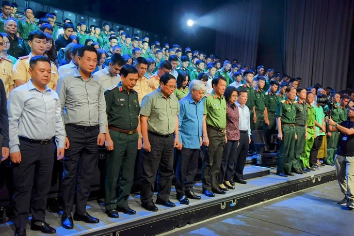 Thủ tướng chia sẻ về 6 điểm tựa Việt Nam - Ảnh 1. Thủ tướng chia sẻ về 6 điểm tựa Việt Nam - Ảnh 1.