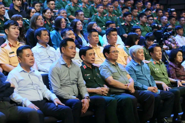 Thủ tướng Phạm Minh Chính dự Chương trình Điểm tựa Việt Nam - Ảnh 3. Thủ tướng Phạm Minh Chính dự Chương trình Điểm tựa Việt Nam - Ảnh 3.