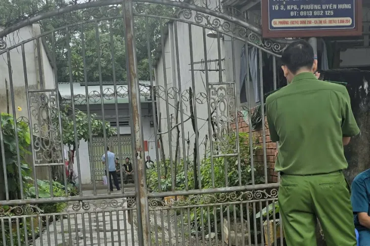 Phát hiện 2 thanh niên nằm bất động với nhiều vết đâm trên người - Ảnh 1. Phát hiện 2 thanh niên nằm bất động với nhiều vết đâm trên người - Ảnh 1.