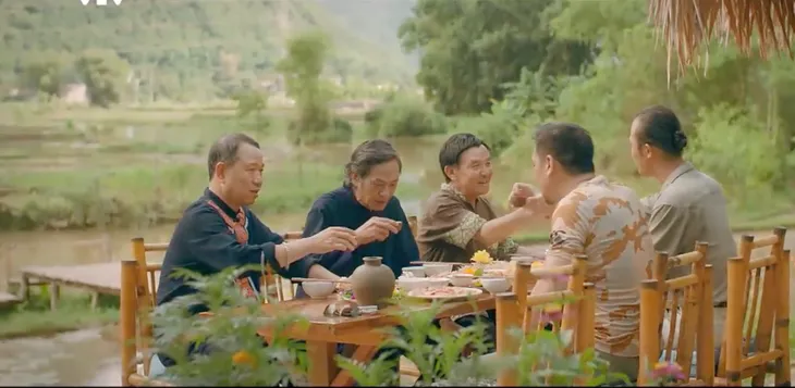 Độc đạo - Tập 7: Hồng tìm ra manh mối về cái chết của bố đẻ - Ảnh 5. Độc đạo - Tập 7: Hồng tìm ra manh mối về cái chết của bố đẻ - Ảnh 5.