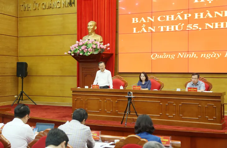 Thống nhất chủ trương dành 1.000 tỷ đồng từ ngân sách tỉnh cho khắc phục hậu quả bão - Ảnh 3. Thống nhất chủ trương dành 1.000 tỷ đồng từ ngân sách tỉnh cho khắc phục hậu quả bão - Ảnh 3.