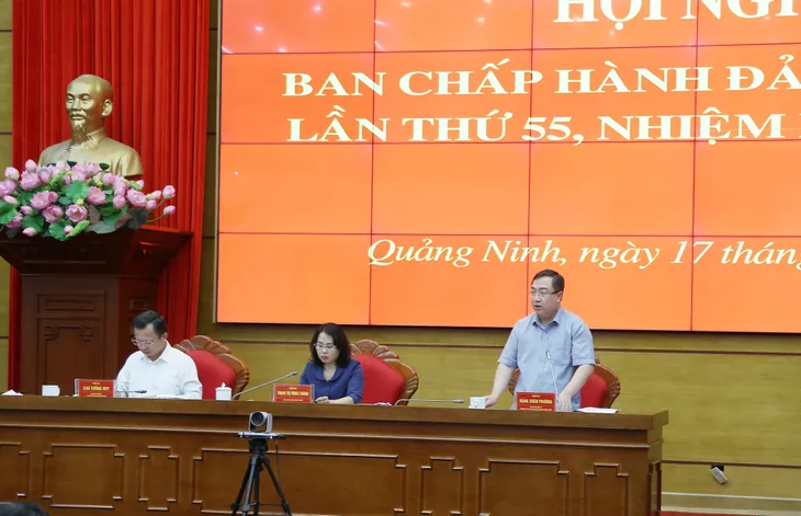 Thống nhất chủ trương dành 1.000 tỷ đồng từ ngân sách tỉnh cho khắc phục hậu quả bão - Ảnh 4. Thống nhất chủ trương dành 1.000 tỷ đồng từ ngân sách tỉnh cho khắc phục hậu quả bão - Ảnh 4.