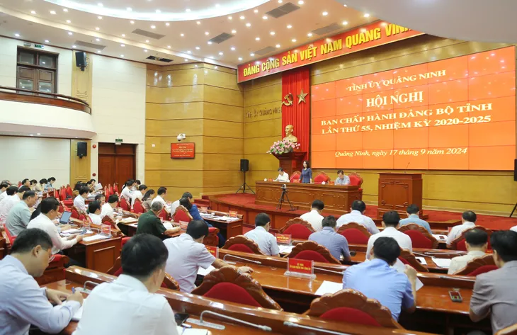 Thống nhất chủ trương dành 1.000 tỷ đồng từ ngân sách tỉnh cho khắc phục hậu quả bão - Ảnh 1. Thống nhất chủ trương dành 1.000 tỷ đồng từ ngân sách tỉnh cho khắc phục hậu quả bão - Ảnh 1.