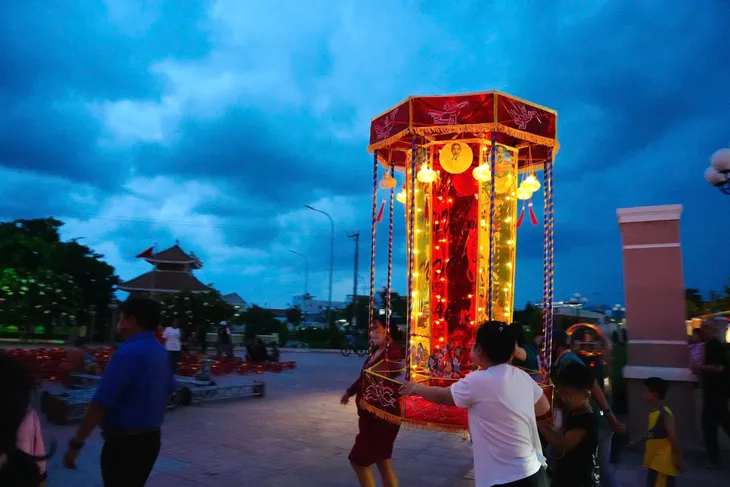 Diên Khánh rực rỡ sắc màu Trung thu, hướng về miền Bắc yêu thương - Ảnh 8.