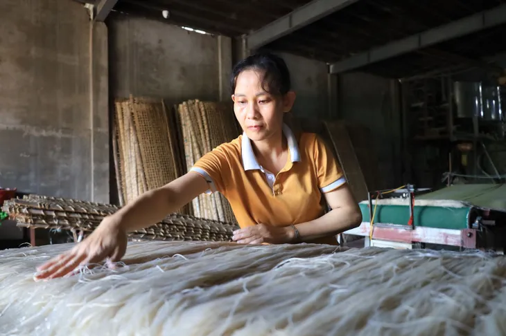Lưu giữ hương vị miến làng So - Ảnh 1. Lưu giữ hương vị miến làng So - Ảnh 1.