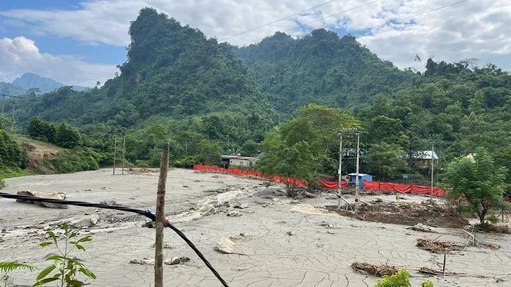 Bắc Kạn khẩn trương khắc phục sự cố sạt lở và vỡ đập bùn thải chì kẽm do ảnh hưởng thiên tai - Ảnh 1. Bắc Kạn khẩn trương khắc phục sự cố sạt lở và vỡ đập bùn thải chì kẽm do ảnh hưởng thiên tai - Ảnh 1.