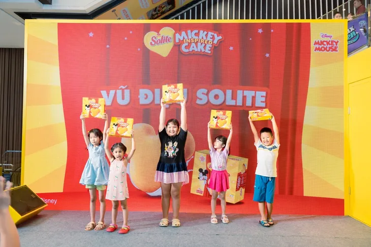 Walt Disney cùng Mondelez Kinh Đô mang niềm vui tới cho trẻ em thông qua bộ sưu tập Mickey mới nhất - Ảnh 7. Walt Disney cùng Mondelez Kinh Đô mang niềm vui tới cho trẻ em thông qua bộ sưu tập Mickey mới nhất - Ảnh 7.