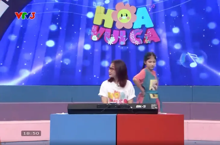 Hoa vui ca: Cùng tập hát ca khúc Treo đèn đón trăng lên - Ảnh 2. Hoa vui ca: Cùng tập hát ca khúc Treo đèn đón trăng lên - Ảnh 2.