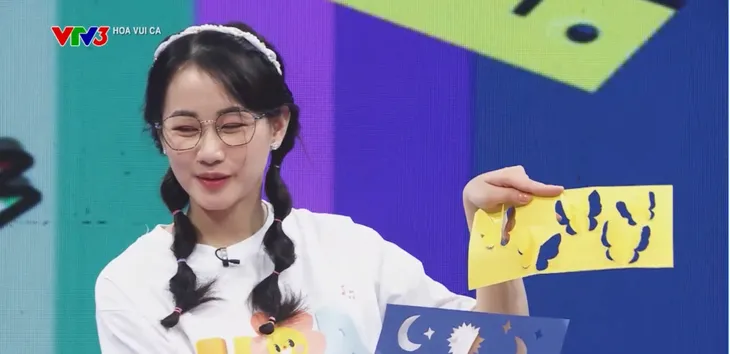 Hoa vui ca: Tự tay làm chiếc đèn Trung thu thật dễ dàng - Ảnh 2. Hoa vui ca: Tự tay làm chiếc đèn Trung thu thật dễ dàng - Ảnh 2.
