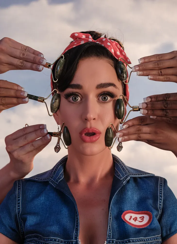 Katy Perry: Vật lộn tìm lại ánh hào quang - Ảnh 1. Katy Perry: Vật lộn tìm lại ánh hào quang - Ảnh 1.