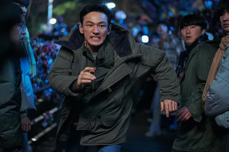 Những lý do để xem “I, the Executioner”, bộ phim đang khuấy đảo phòng vé Hàn Quốc - Ảnh 3. Những lý do để xem “I, the Executioner”, bộ phim đang khuấy đảo phòng vé Hàn Quốc - Ảnh 3.