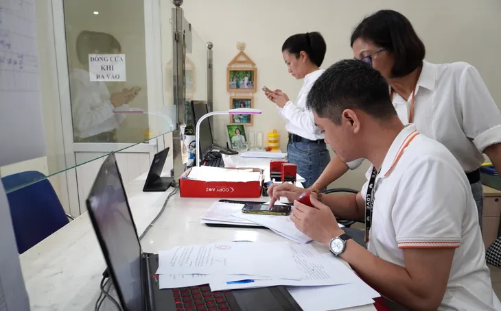 Thống nhất phương án nghỉ Tết Ất Tỵ 2025 liền 9 ngày - Ảnh 2. Thống nhất phương án nghỉ Tết Ất Tỵ 2025 liền 9 ngày - Ảnh 2.