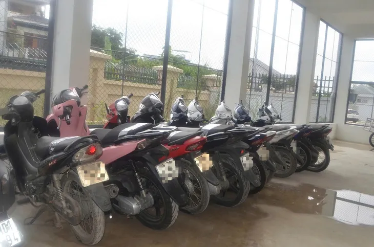 Bắt nhóm đối tượng trộm cắp xe máy liên tỉnh ở Nghệ An - Ảnh 2. Bắt nhóm đối tượng trộm cắp xe máy liên tỉnh ở Nghệ An - Ảnh 2.