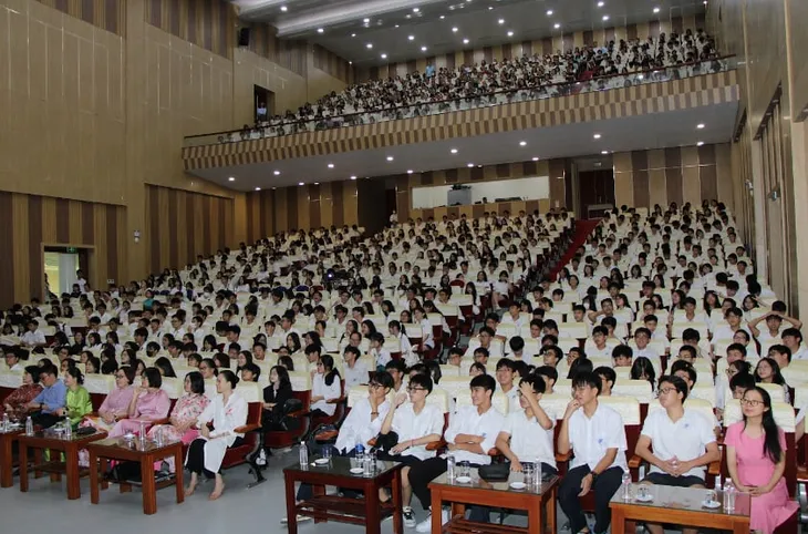 “Chìa khóa” giúp học sinh mở cánh cửa tương lai - Ảnh 3. “Chìa khóa” giúp học sinh mở cánh cửa tương lai - Ảnh 3.