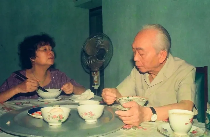 Phu nhân Đại tướng Võ Nguyên Giáp sẽ được an táng tại Vũng Chùa - Đảo Yến - Ảnh 1. Phu nhân Đại tướng Võ Nguyên Giáp sẽ được an táng tại Vũng Chùa - Đảo Yến - Ảnh 1.