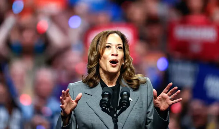 Lý do ông Trump từ chối tranh luận trực tiếp với bà Harris lần hai - Ảnh 1. Lý do ông Trump từ chối tranh luận trực tiếp với bà Harris lần hai - Ảnh 1.