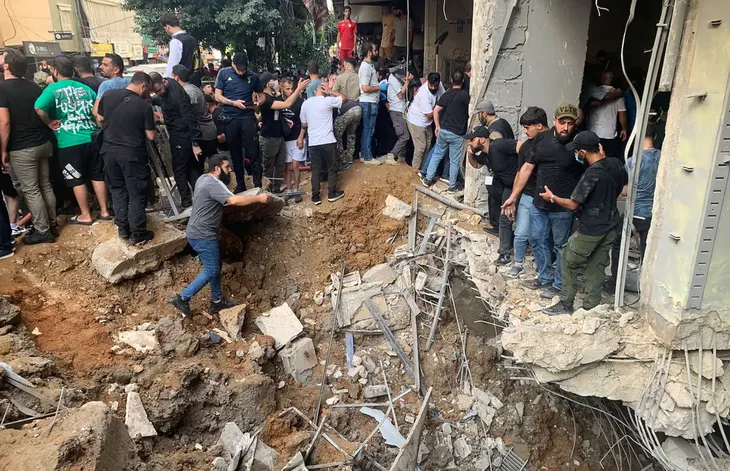 Chu kỳ bạo lực nguy hiểm sau khi Israel tấn công thủ đô Lebanon khiến 37 người thiệt mạng - Ảnh 2. Chu kỳ bạo lực nguy hiểm sau khi Israel tấn công thủ đô Lebanon khiến 37 người thiệt mạng - Ảnh 2.