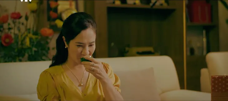 Độc đạo - Tập 10: Hồng có nguy cơ bị Lê Toàn phát hiện ra thân phận thật - Ảnh 1. Độc đạo - Tập 10: Hồng có nguy cơ bị Lê Toàn phát hiện ra thân phận thật - Ảnh 1.