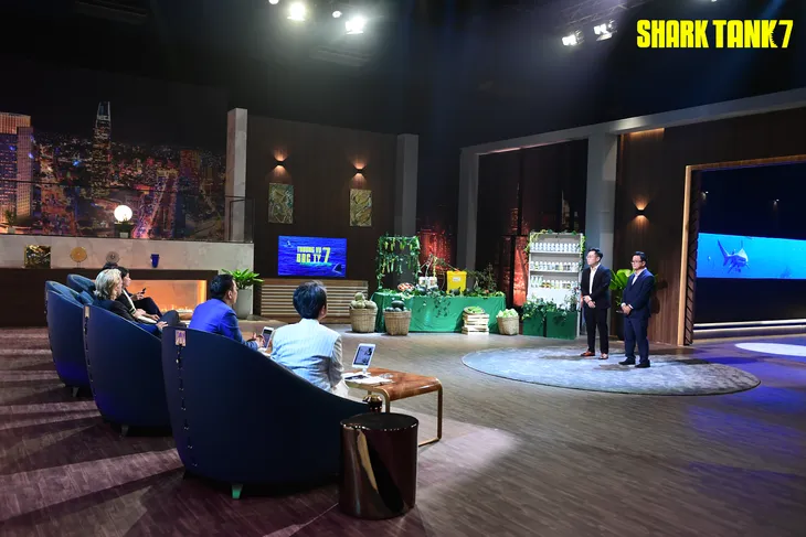 Shark Tank: Startup chế phẩm sinh học khiến 5 Shark cùng đầu tư - Ảnh 1. Shark Tank: Startup chế phẩm sinh học khiến 5 Shark cùng đầu tư - Ảnh 1.