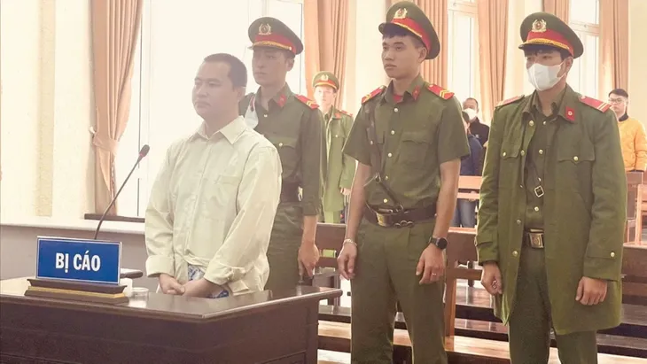Tuyên phạt 8 năm tù đối tượng tuyên truyền chống phá Nhà nước - Ảnh 1. Tuyên phạt 8 năm tù đối tượng tuyên truyền chống phá Nhà nước - Ảnh 1.